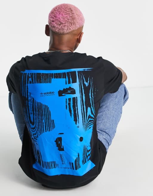 adidas Originals - Adventure - T-shirt met Woodwaves print op de rug in zwart