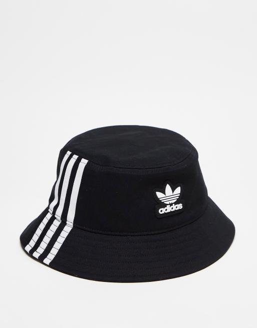 adidas Originals Anglerhut in Schwarz mit drei Streifen ASOS