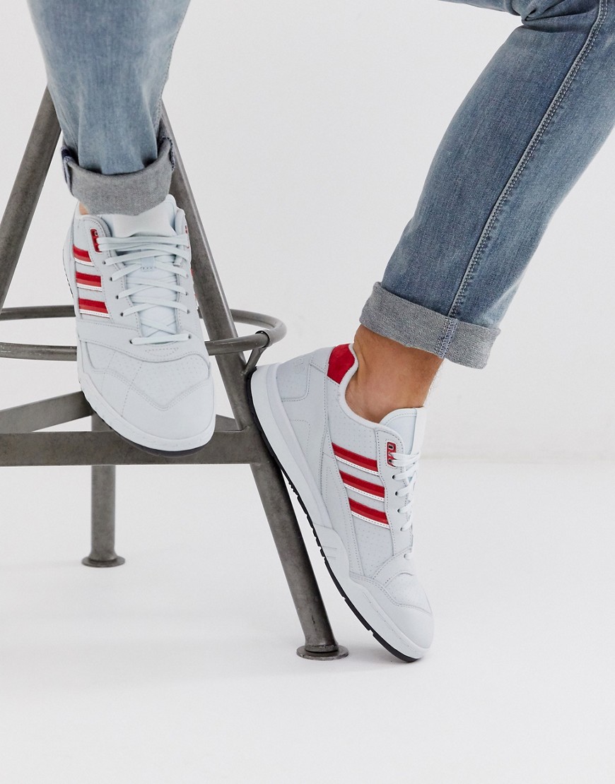 Adidas Originals – A.R – Vita sneakers med röda ränder-Blå