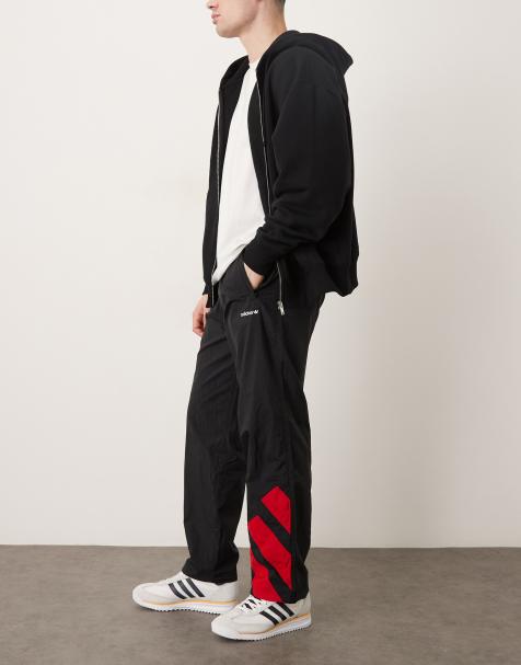 adidas Originals – Arch – Svarta och röda träningsbyxor - view 1