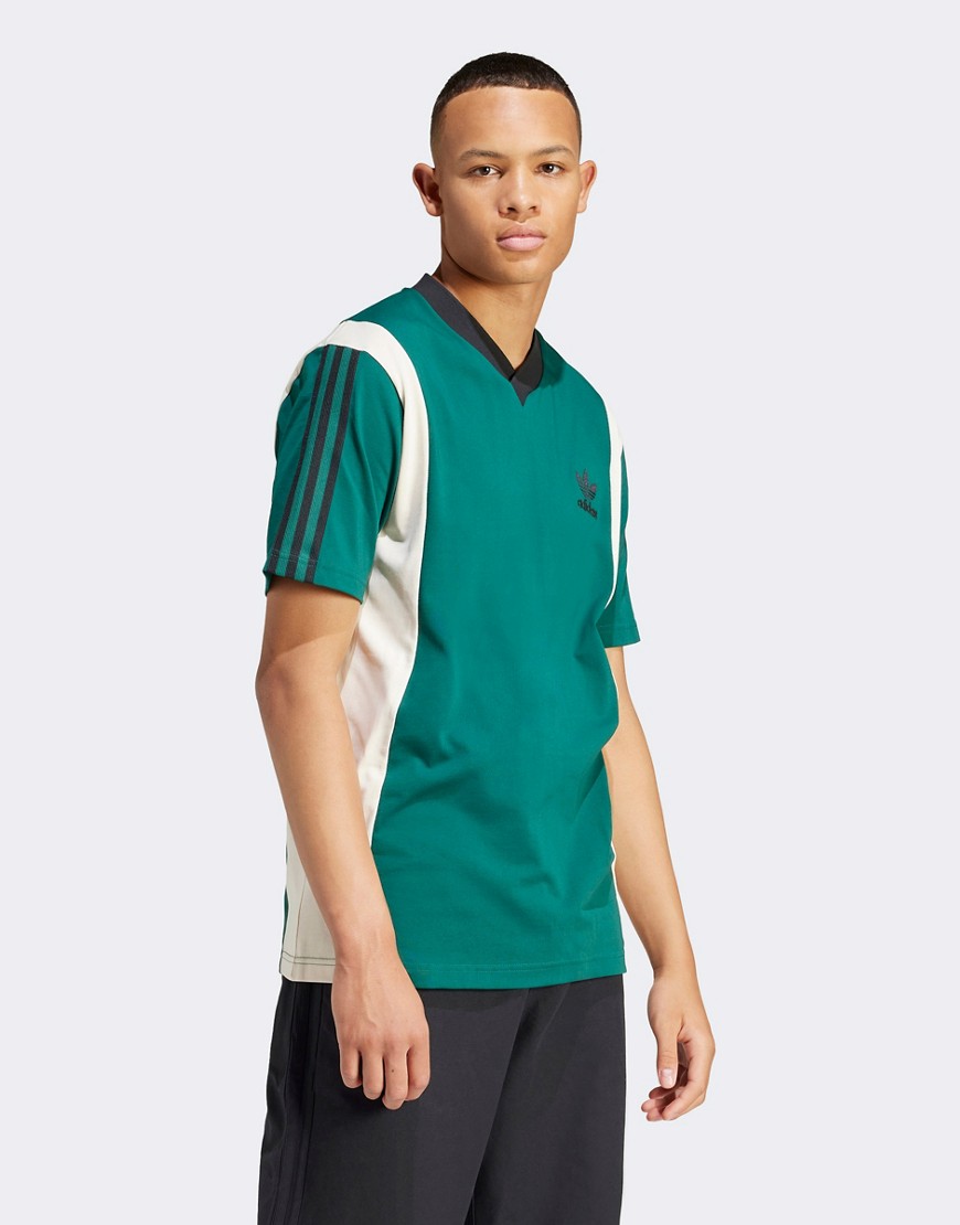 adidas Originals Archive Panel t-shirt in green