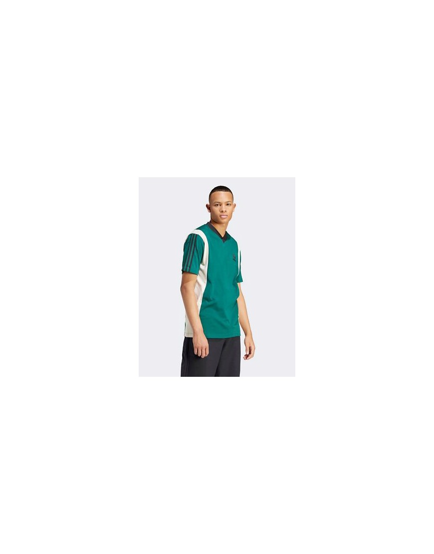 adidas Originals Archive Panel t-shirt in green