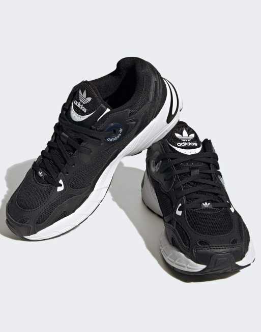 adidas Originals - Astir - Schoenen in core black / core black / clou