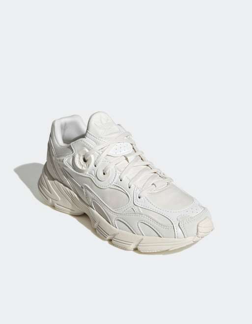 adidas Originals – Astir – Sneaker in Weiß