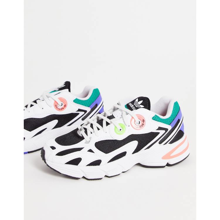 Adidas bianche con hotsell schizzi colorati