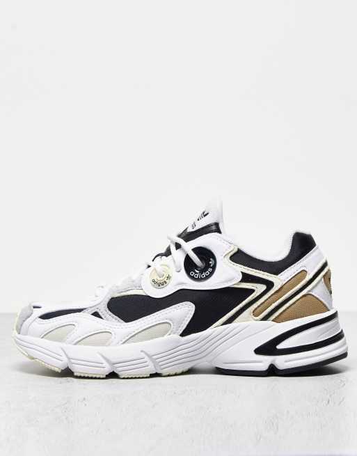 adidas Originals - Astir - Sneakers in gebroken wit met bordeauxrood detail