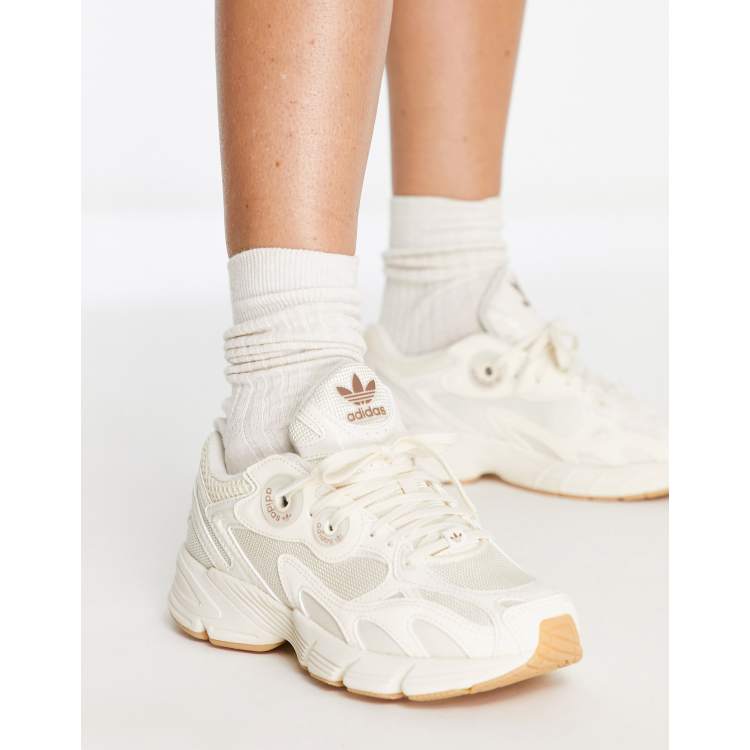 women's astir sneaker