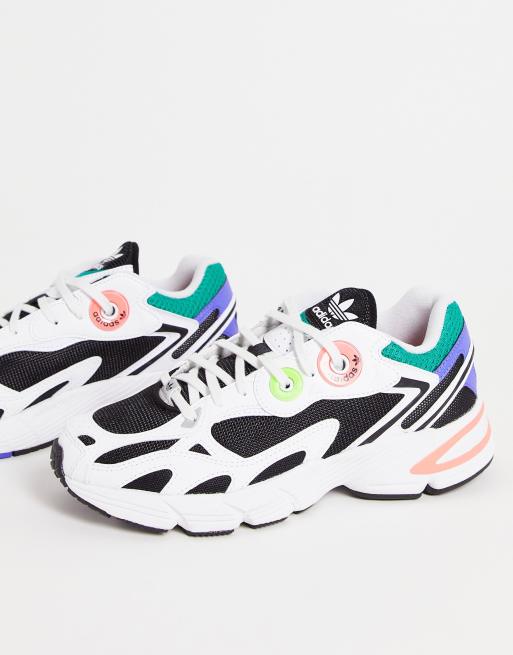 adidas Originals - Astir - Sneakers in wit met kleuraccenten
