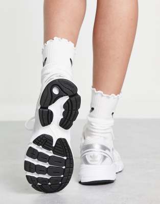 adidas slvr trainers