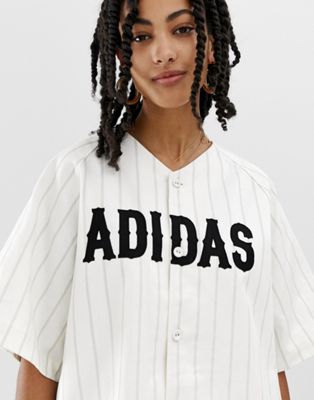baseball jersey with stripes