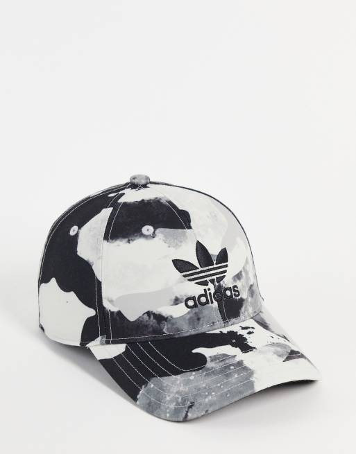 adidas Originals - Baseball pet met grafisch logo en camouflageprint in grijs