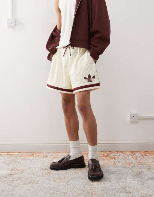 adidas Originals - Basketball - Cremehvide shorts med strikket design