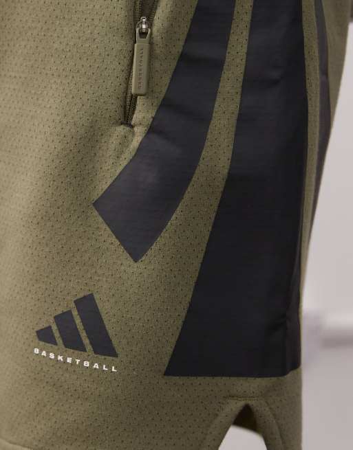 adidas Originals – Basketball – Shorts in Khaki, 4 von 5