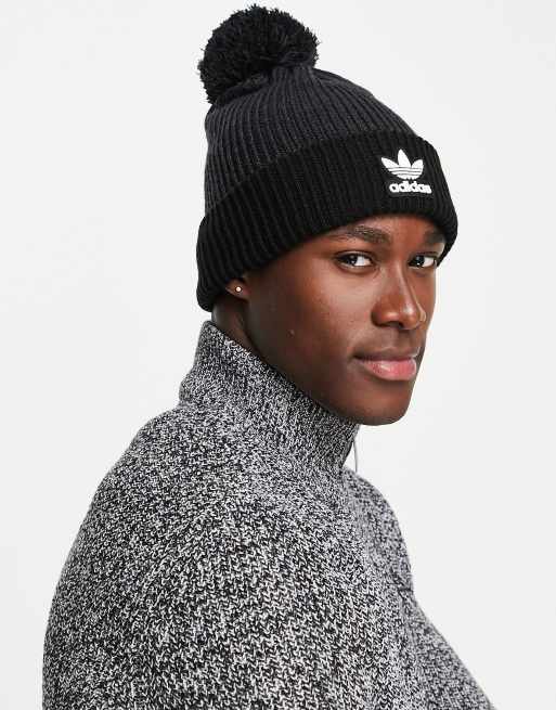 adidas Originals Beanie in Schwarz mit Bommel und Logo am Bund