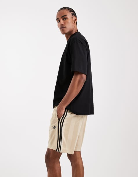 adidas Originals - Beige løse shorts med 3-stribet design - view 1