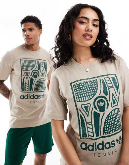 adidas Originals – Beige t-shirt i unisex-modell med Tennis-tryck