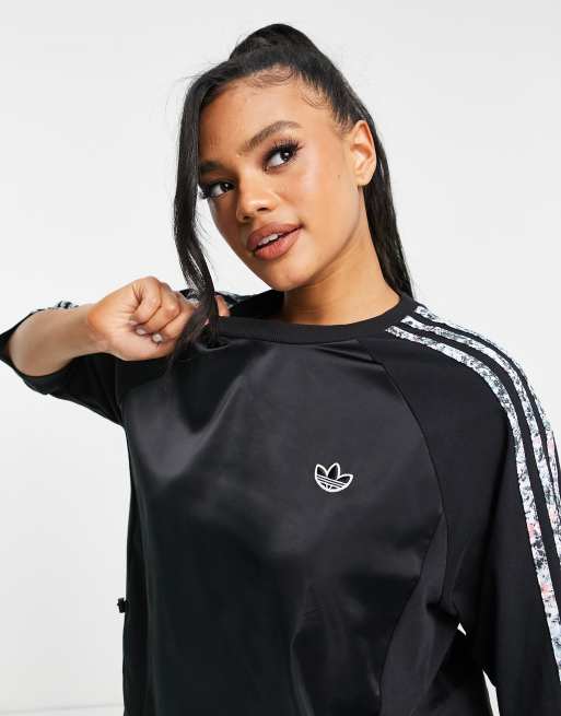 adidas Originals Bellista boxy t shirt in black