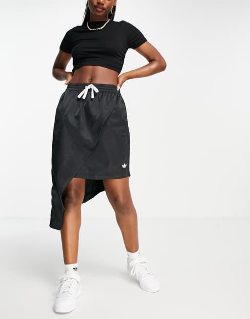 adidas Originals Bellista logo skirt in black with front slit | ASOS