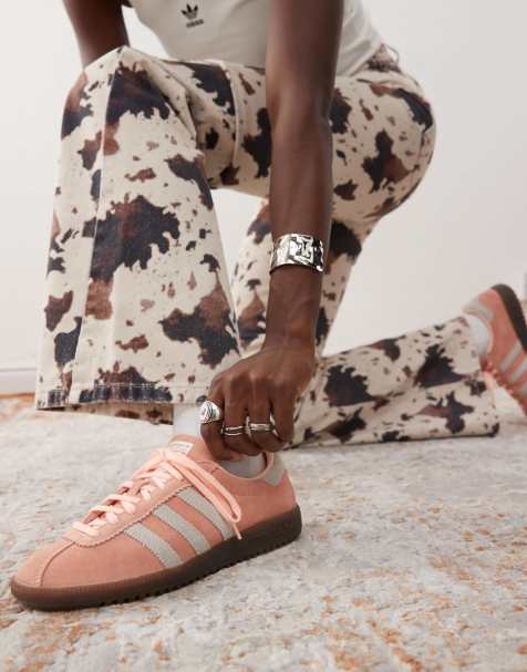 adidas Originals Bermuda sneakers in pink and off white - view 1