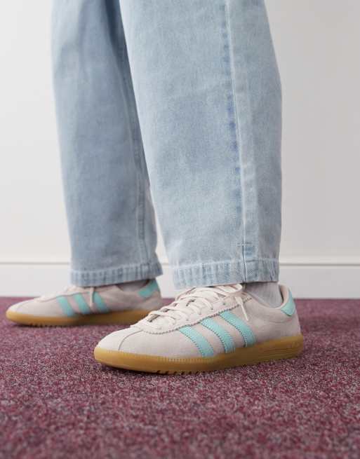 adidas Originals - Bermuda - Sneakers in roze en lichtblauw