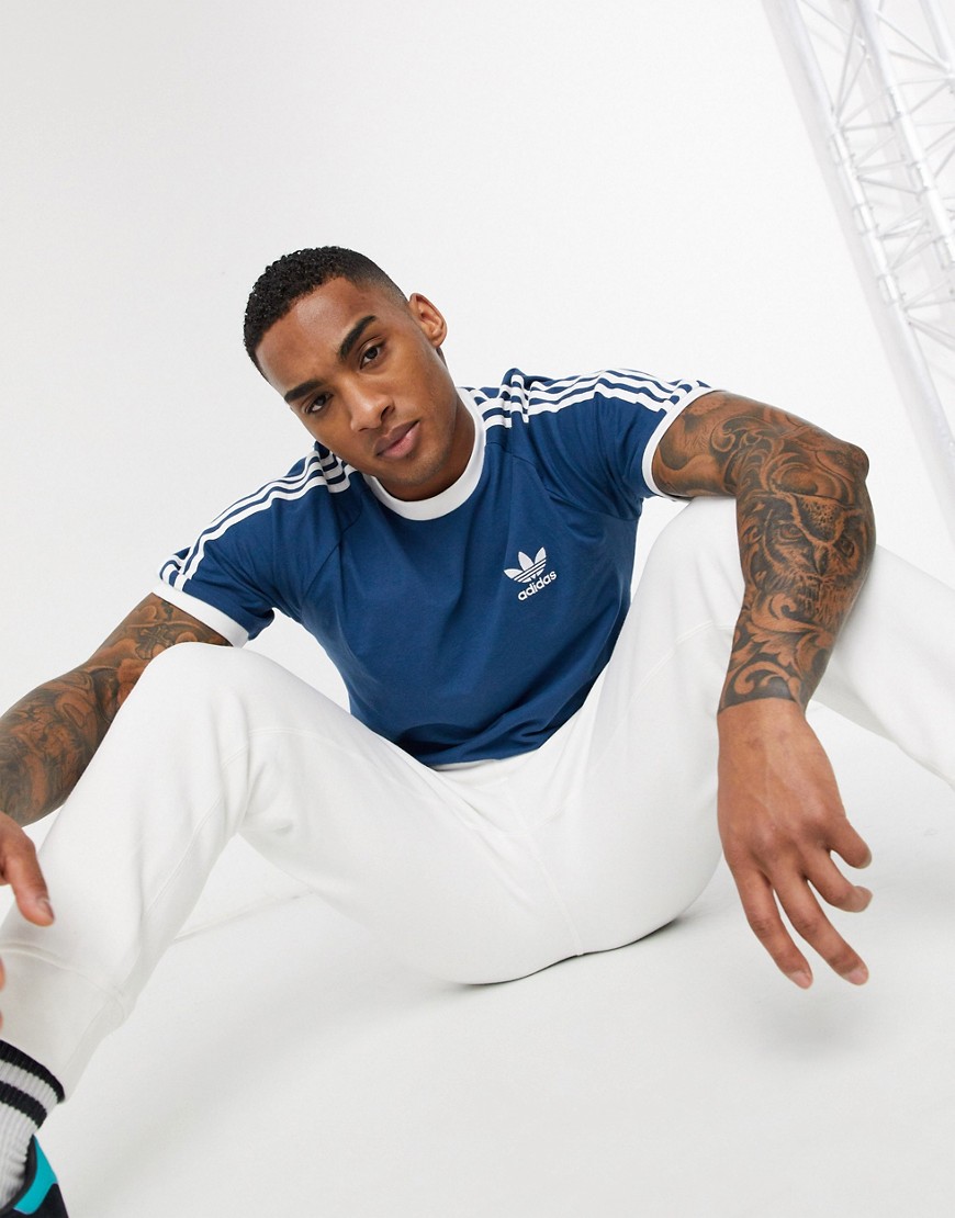 Adidas Originals – Blå t-shirt med 3 ränder-Grå