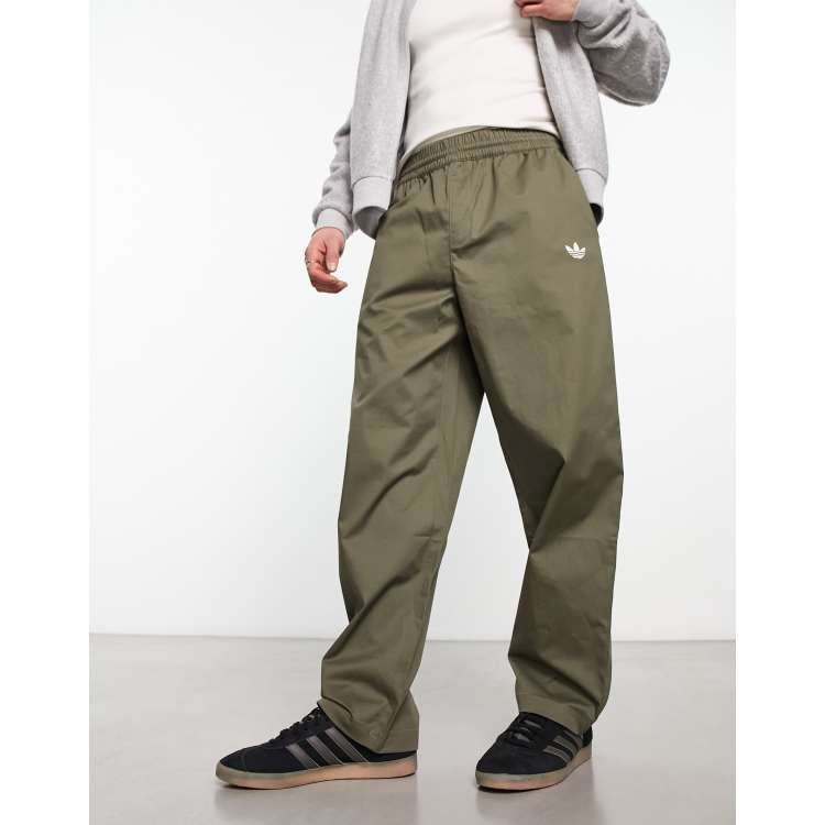 gået vanvittigt Gamle tider Absorbere adidas Originals Bloke Pop Chino pants in khaki | ASOS