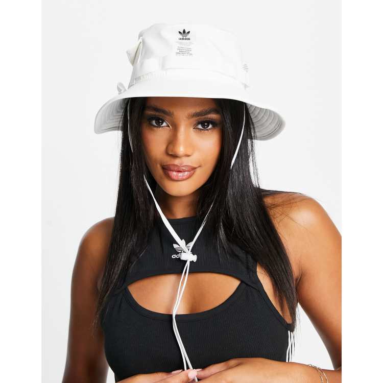 201850423-1-white?$n_750w$&wid
