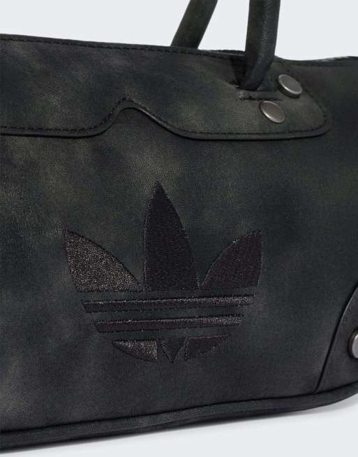 adidas Originals - Borsa bowling nera con borchie, 2 di 4