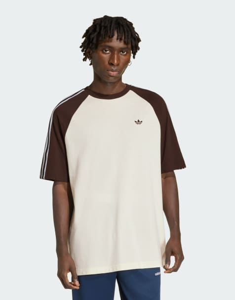 adidas Originals - Britcore - Ringer T-shirt met korte mouwen en gekleurd randje om de hals in gebroken wit en koffiebruin - view 1