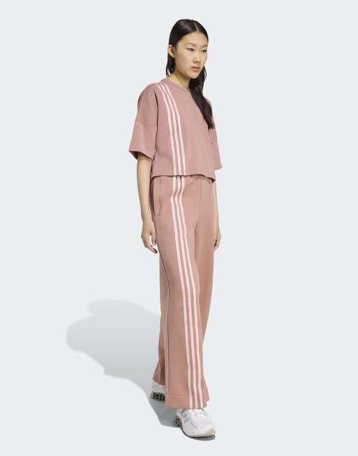 adidas Originals - Broek met wijde pijpen en 3-Stripes in warm klei