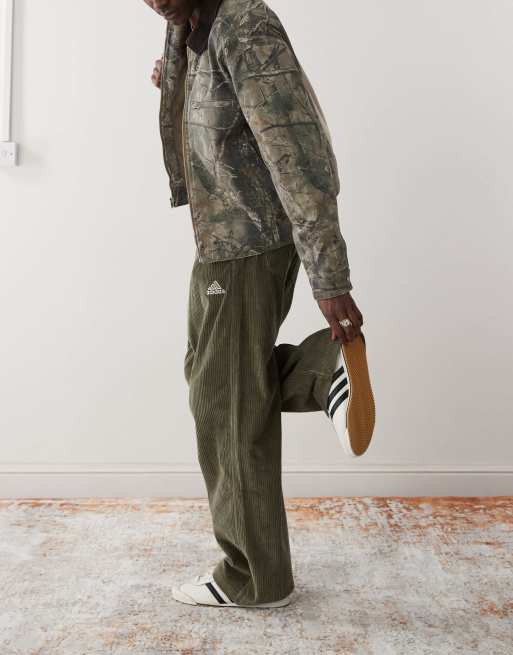 adidas Originals - Broek van corduroy in groen