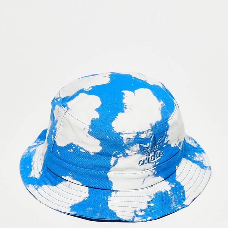 adidas Originals bucket hat in blue and white cloud print | ASOS