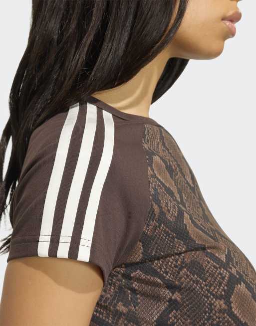 adidas Originals – Cali – T-Shirt in Braun/Aurora Coffee mit Schlangenmuster, 4 von 4