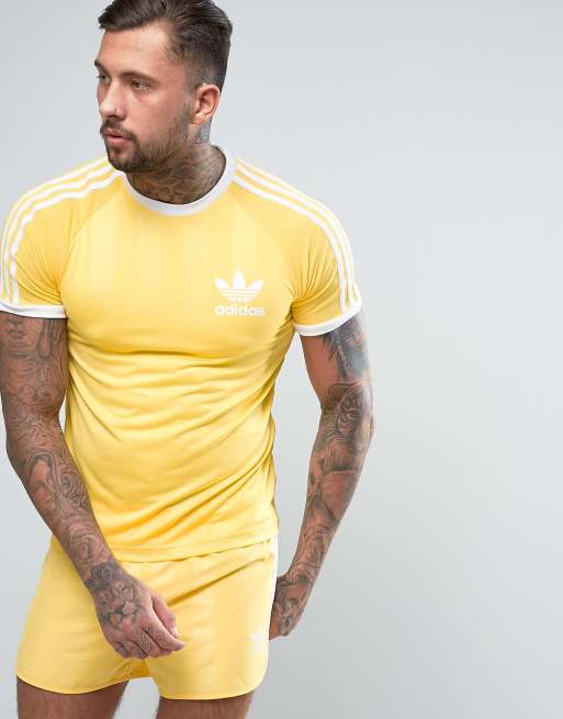 adidas Originals – California – Retro-T-Shirt in Gelb, CF5305