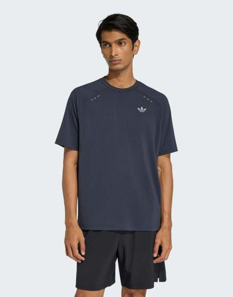 adidas Originals - camiseta de poliéster Tech Trefoil Essentials en gris oscuro - view 1