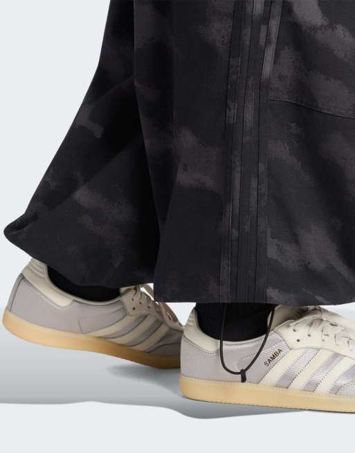 adidas Originals Camo pants in black, 3 of 4