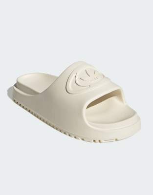  Campus 00s slide in cream