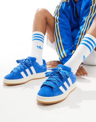 adidas Originals - Campus - Sneaker in Blau im Stil der 00er-Jahre