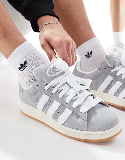 adidas Originals Campus Sneaker in Grau mit Gummisohle im Stil der 00er