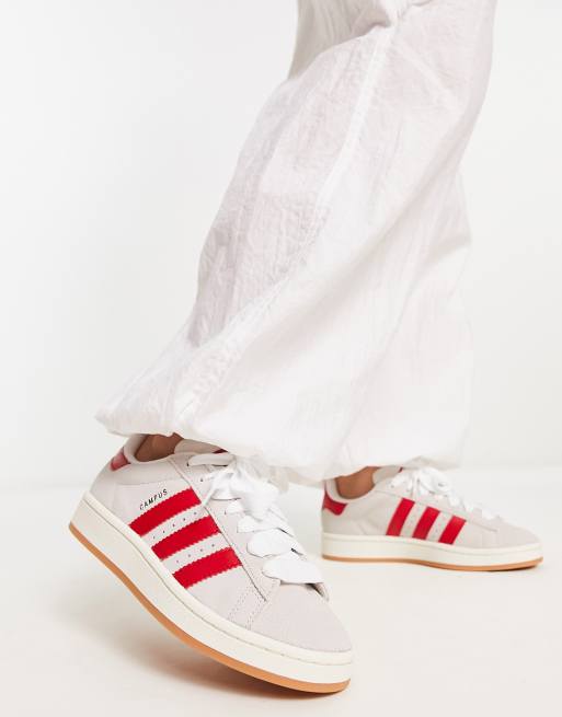 adidas Originals – Campus – Vita och röda sneakers i 00-talsinspirerad design