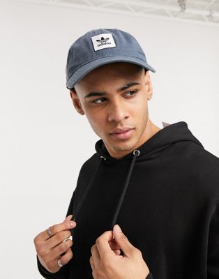 hat dræne Begå underslæb adidas Originals cap with small logo in washed blue | ASOS