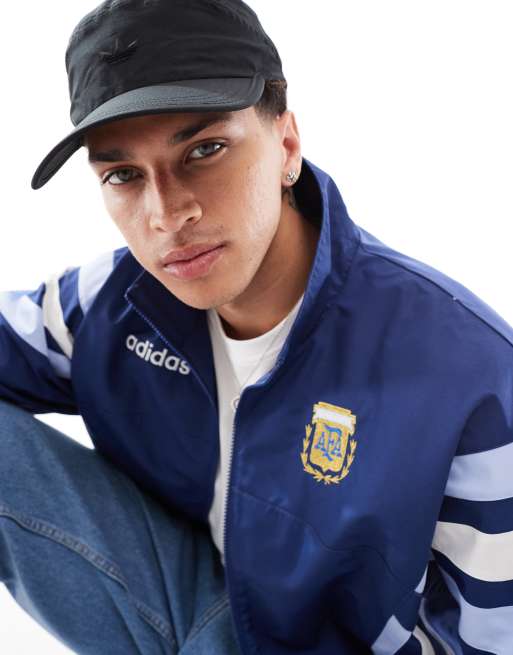 Adidas con rete store