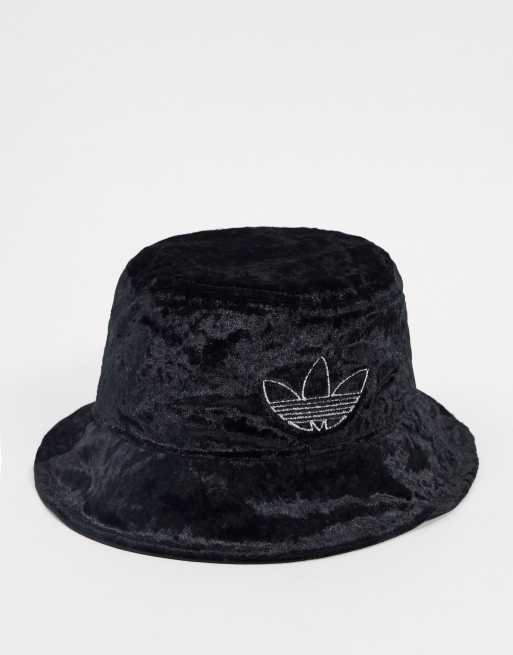 adidas Originals - Cappello da pescatore in velluto nero con trifoglio