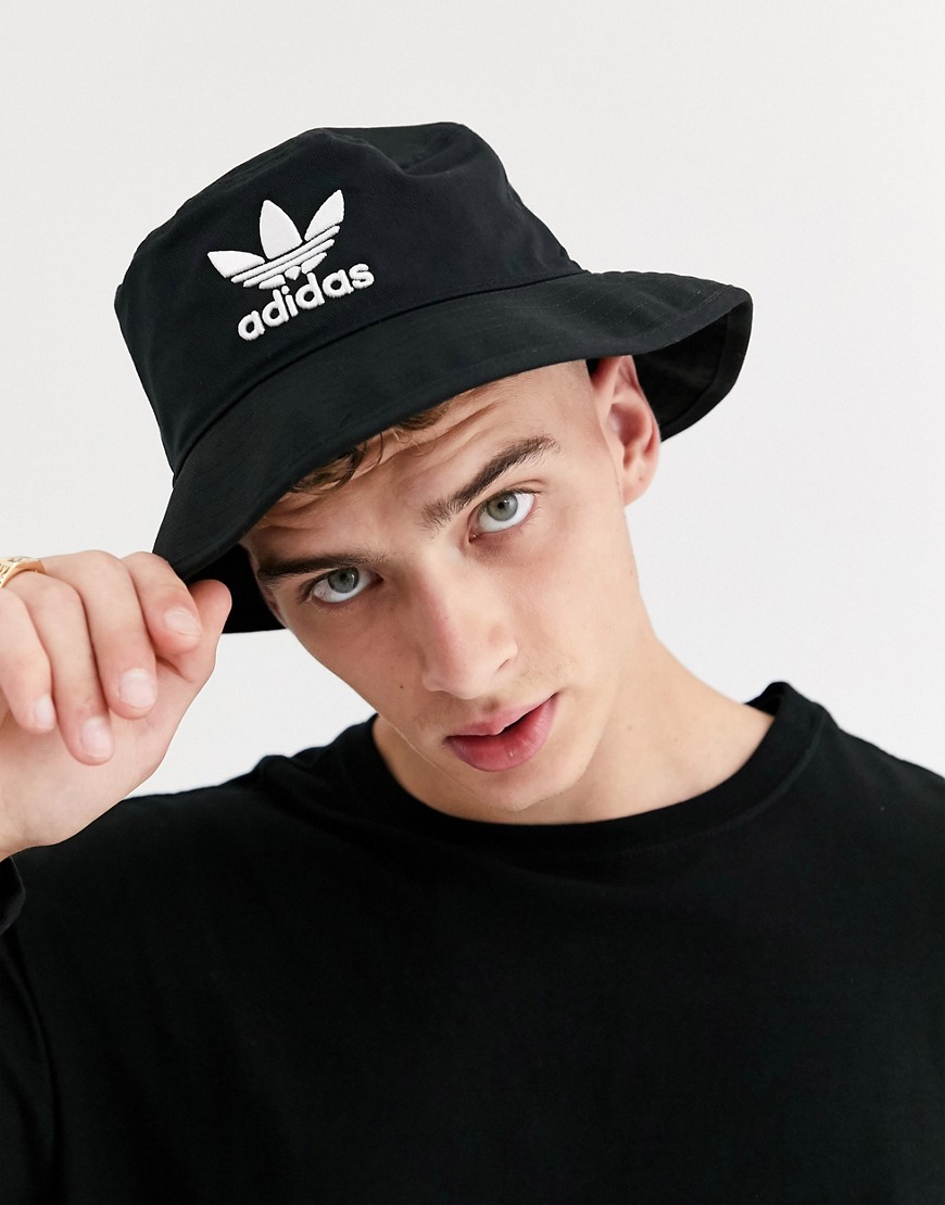 adidas Originals - Cappello da pescatore nero con logo a trifoglio