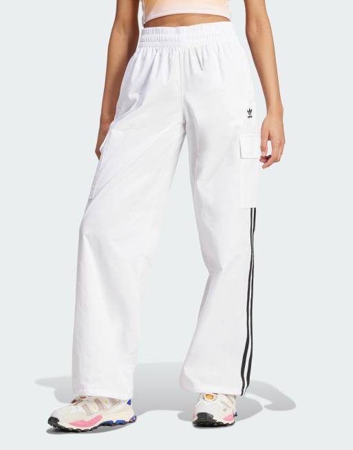 adidas Originals – Cargohose in Weiß mit 3 Streifen