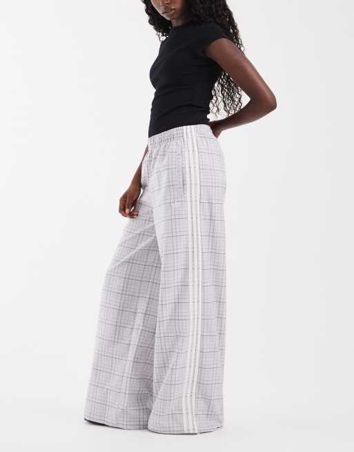 adidas Originals check track bottoms in grey, 2 of 5