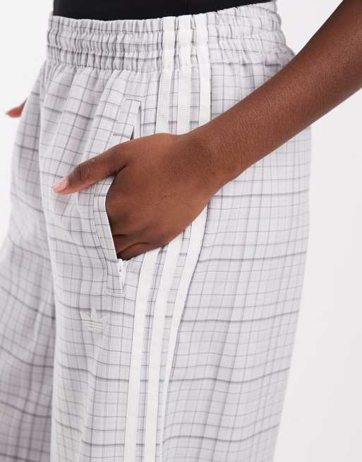 adidas Originals check track bottoms in grey, 5 of 5