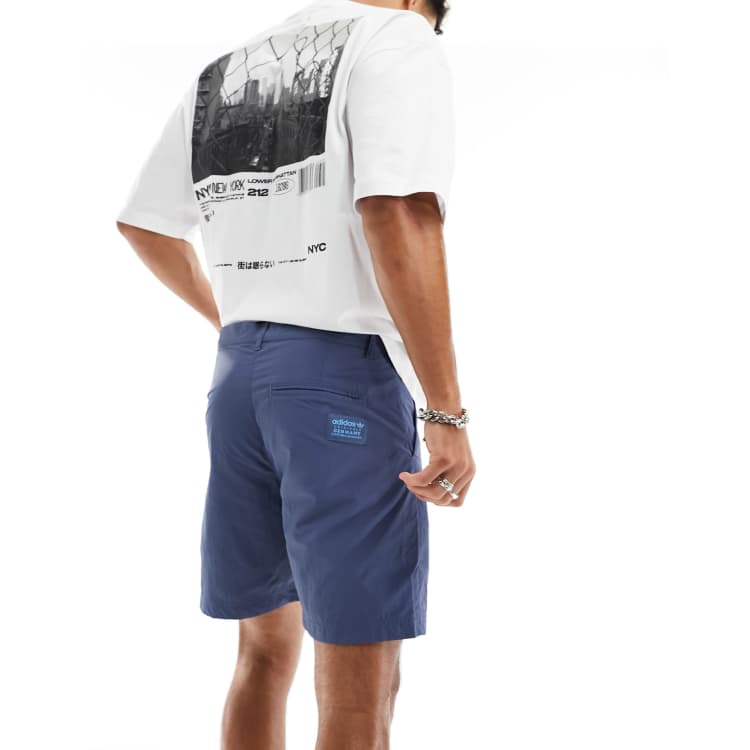 adidas Originals Chino Shorts aus Webstoff in Marineblau ASOS