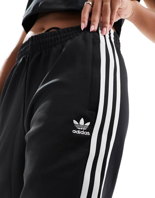 adidas Originals Classic Hose aus Sweatstoff in Schwarz mit 3 Streifen ASOS