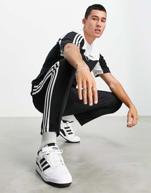 adidas Originals classics 2 tone t-shirt in black and white, 4 of 4